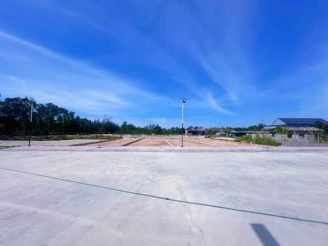 Bán nhanh lô Đất 311.6m2 , 8m mặt tiền, giá 658triệu tại đối diện khu công nghiệp, cách đường 2 làn 30m, biển 900m Xã Triệu Vân Huyện Triệu Phong Quảng Trị
