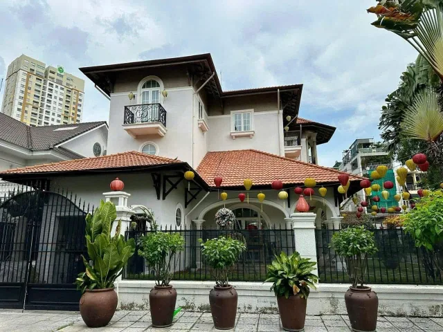 Bán Nhà riêng 614m2 có sẵn 614 m2 thổ cư giá 180 tỷ tại Đường Nguyễn Văn Hưởng, Phường Thảo Điền Phường Thảo Điền Thành phố Thủ Đức TP. Hồ Chí Minh