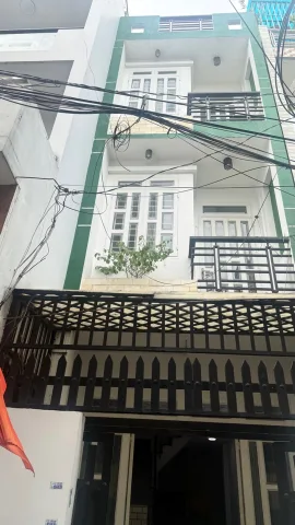 NHÀ 3 TẦNG - ĐƯỜNG XE TẢI THÔNG - 5P QUA QUẬN 6- QUẬN TÂN PHÚ- NGAY NGÃ TƯ BỐN XÃ.