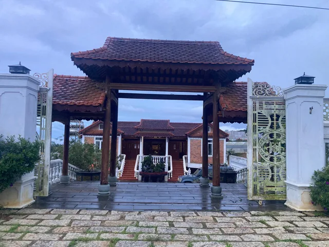 BÁN KHU ĐẤT HOMESTAY – BIỆT THỰ GỖ CẦU ĐẤT, ĐÀ LẠT – 8.000M² – có 400m thổ cư
