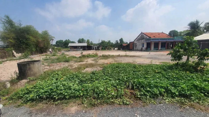 Bán đất xây nhà giá công nhân, 5x10, shr, đường thông đất gò không mồ mả ngay UBX Đức Hòa Thượng giá chỉ 480tr