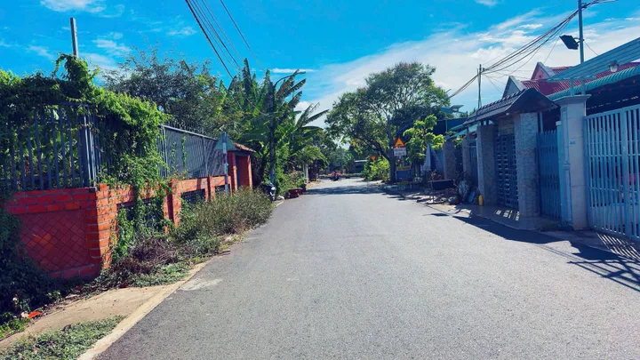 BÁN LÔ GÓC MẶT TIỀN NGUYỄN KIỆM – TRUNG TÂM ĐẤT ĐỎ – CÁCH ĐT52 CHỈ 50M – 516M² CÓ THỔ CƯ – GẦN KCN, CHỢ & BIỂN PHƯỚC HẢI – GIÁ 3,4 TỶ