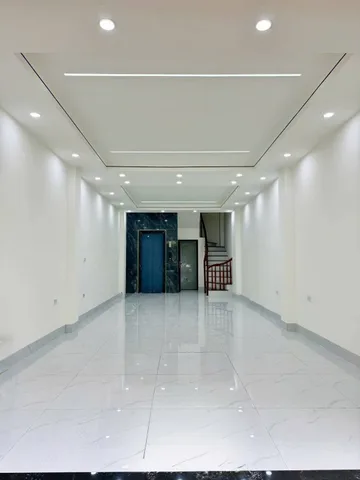Diện tích rộng, giá rẻ, Bán nhà Định Công, Hoàng Mai, 7 tầng thang máy, ô tô đỗ cửa, 103m2, 14.6 tỷ.