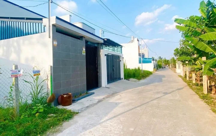 Chuyển qua nước ngoài định cư bán nhanh nhà cấp 4 ngay Tân Thông hội 133m2 giá chỉ 720 t triệu