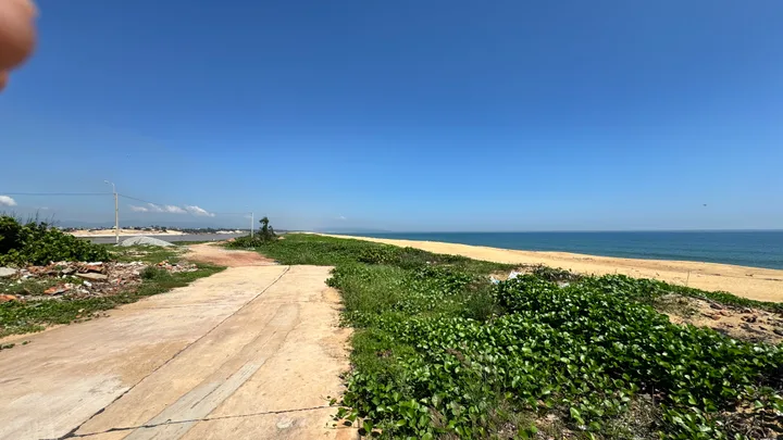 HÀNG HIẾM Ở KIM GIAO TRUNG HOÀI HẢI – VÀI BƯỚC CHÂN RA BIỂN
