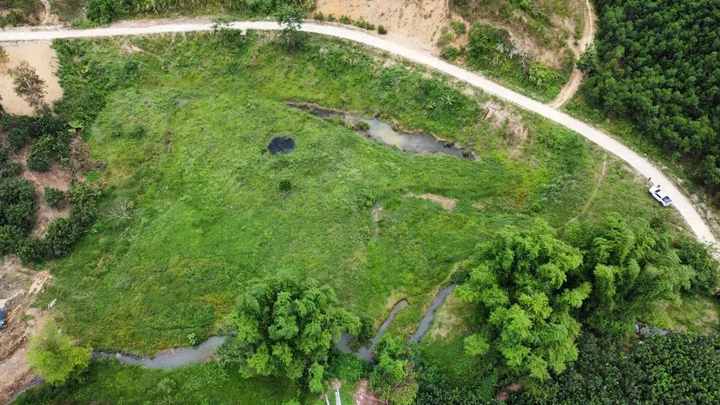 Cho thuê gần 7000m² đất nông nghiệp, trống,  giáp suối nhỏ Khánh Phú; đường bê tông ô tô dài 150m. Giá 6tr/tháng