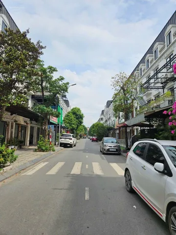 BÁN NHÀ LIỀN KỀ LA CASTA VĂN PHÚ 75M² 5 TẦNG THANG MÁY, VỈA HÈ, KINH DOANH, NHỈNH 20 TỶ