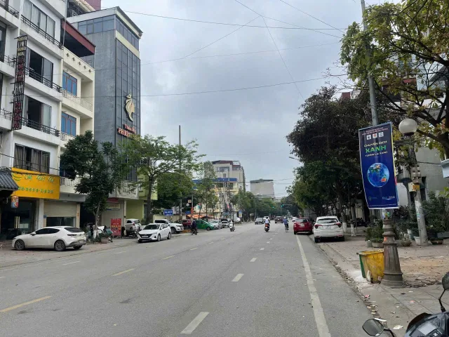 🌼Bán Nhà Đẹp 3 Tầng, Chu Mẫu 1, Vân Dương Chếch Vườn Hoa Mt 5m Dt 102m2 Giá 6.9 Tỷ lh e Điệp 0395777369