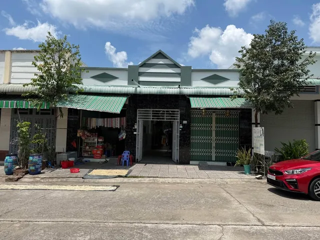 Bán Nhà trọ 300m2 có sẵn 300 m2 thổ cư giá 1.25 tỷ tại Phường Tân Phước Khánh Thị xã Tân Uyên Bình Dương