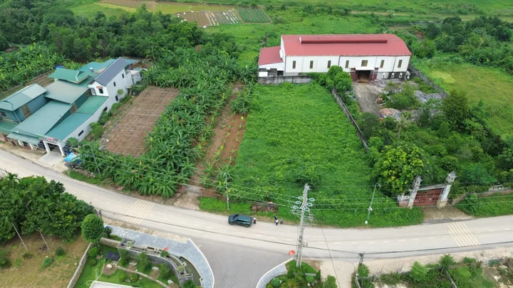 Bán Đất 1500m2 có sẵn 400 m2 thổ cư giá 30 tỷ tại Xã Yên Bình Huyện Thạch Thất Hà Nội