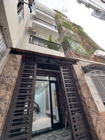 Bán Nhà riêng 38m, 5 tầng full nội thất, sát trường ĐH Thăng Long