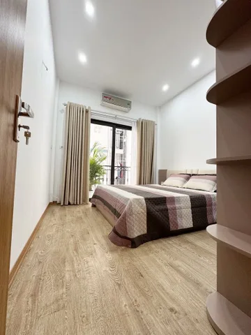 Bán Nhà riêng 38m, 5 tầng full nội thất, sát trường ĐH Thăng Long