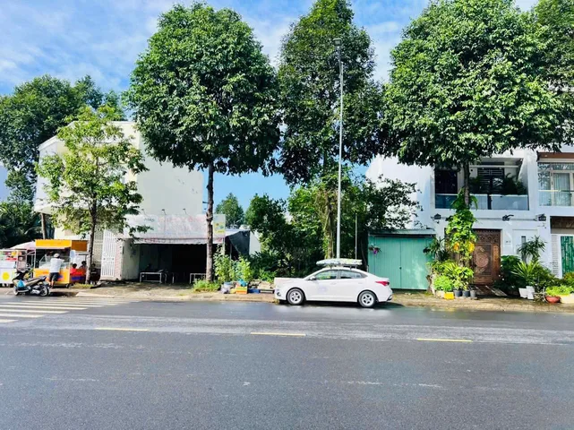 BÁN CẶP NỀN TRỤC CHÍNH 1B KDC NAM LONG 2 – PHƯỜNG CÁI RĂNG – TP. CẦN THƠ 5,7x18m – 102,6m²/nền (2 nền = 205,2m²) – giá 13 tỷ/cặp nền (thương lượng)