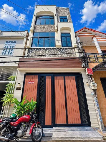 NHÀ 1 TRỆT 2 LẦU FULL NỘI THẤT TRỤC CHÍNH HẺM 388Z ĐƯỜNG NGUYỄN VĂN CỪ – TP. CẦN THƠ 5x10,5m – 52,3m² – giá chỉ 3 tỷ 950 full nội thất