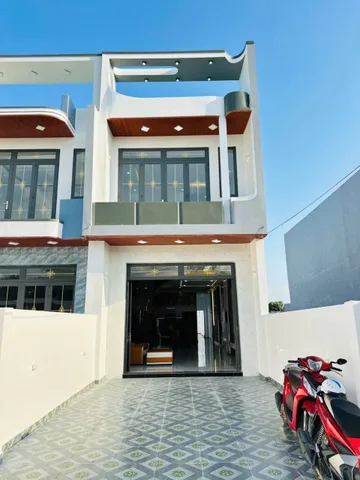 🔥 NHÀ MẶT TIỀN KINH DOANH – GẦN CHỢ BÌNH CHÁNH – SHR HOÀN CÔNG 🔥