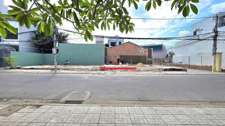 Bán đất thổ cư 43m2 mt Đường Phú Đức Phường Vĩnh Hòa Thành phố Nha Trang giá 4 tỷ 50tr