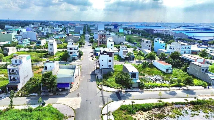 Bán Đất 105m2 có sẵn 105 m2 thổ cư giá 1.55 tỷ tại Xã Đức Hòa Hạ Huyện Đức Hòa Long An