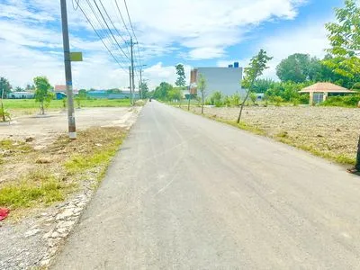 KẸT TIỀN BÁN GẤP 1010M2 ĐẤT, MT 12M GẦN CHỢ, KCN DÂN CƯ ĐÔNG RẤT TIỆN XÂY TRỌ 160TR