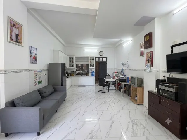 BÁN NHÀ MẶT TIỀN đƯỜNG 20m , LÔ TƯ , GẦN CHỢ   GÒ XOÀI  ,  Bình Tân TP. Hồ Chí Minh