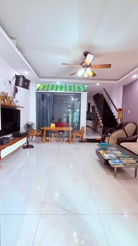 Bán Nhà Hiệp Bình- 97m2 ngang 5.2M rộng thênh thang- 3 tầng- gần khu Vạn Phúc, Quốc Lộ 13 mở rộng.