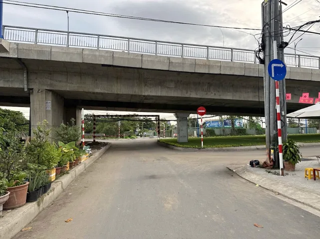 Bán Đất 1763.7m2 có sẵn 1763.7 m2 thổ cư giá 90 tỷ tại Đường Cầu Đỗ Xuân Hợp Phường Phước Long B Quận 9 TP. Hồ Chí Minh