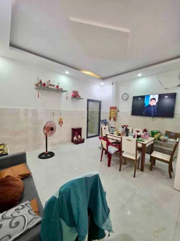 Bán nhà 2 tầng An Dương Vương, DT  73m2 m2, hẻm ô tô 4m, giá 6.1 tỷ