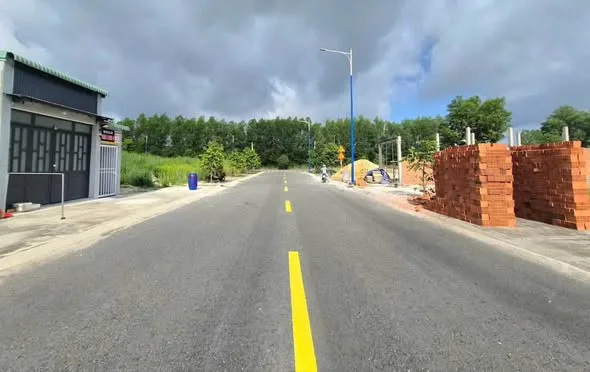 hết gồng nổi Ngân Hàng ra nhanh 360m2 có 120m2 thổ giá 600 triệu tại ngay trung tâm chơn thành, sát bên KCN Becamex