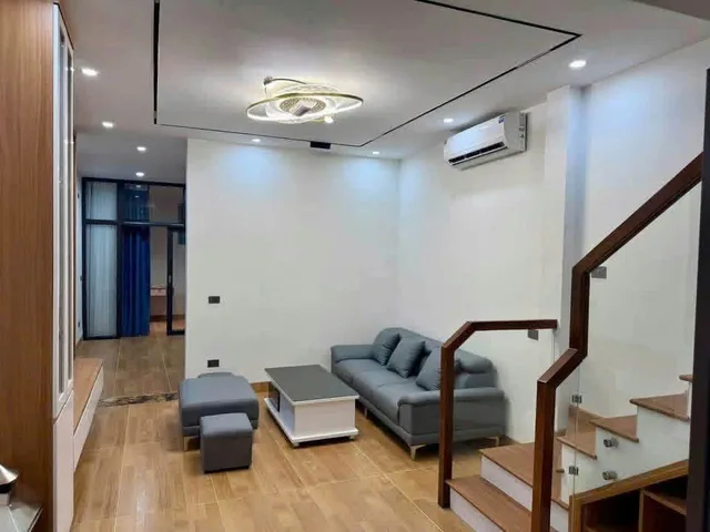 CHO THUÊ NHÀ PHỐ KHÂM THIÊN ĐỐNG ĐA, LÔ GÓC THOÁNG SÁNG, 4 NGỦ