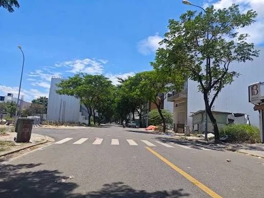 Bán Đất 108m2 có sẵn 108 m2 thổ cư giá 6.5 tỷ tại Trục đường chính 9,5m vào trường FPT Phường Hoà Hải Quận Ngũ Hành Sơn Đà Nẵng