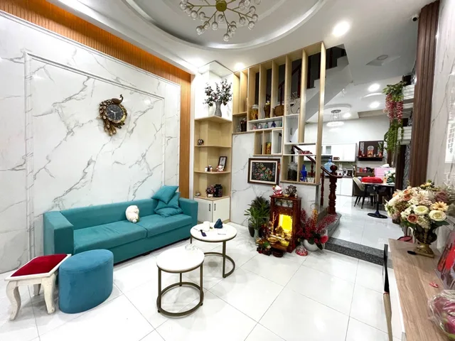 NHÀ SÁT HÀ HUY GIÁP – DTS 182M² – 4 TẦNG  4PN – SÂN Ô TÔ – HẺM 7M – 6,7 TỶ