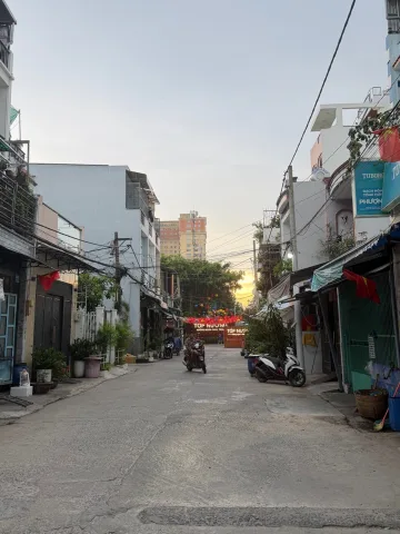 Bán Nhà riêng 4 tầng full nội thất 90m2 có sẵn 90 m2 thổ cư giá 7.9 tỷ