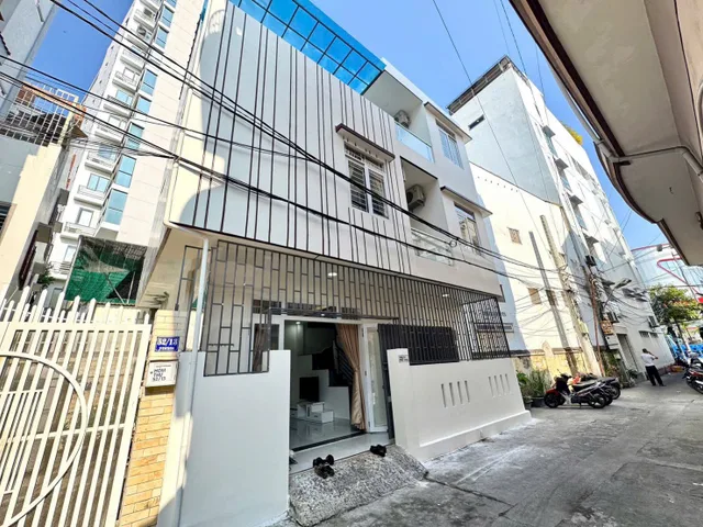 Bán Nhà  3 tầng. Đang có dòng tiền. Đường Yersin Nha Trang Khánh Hoà . giá 8,4 tỷ