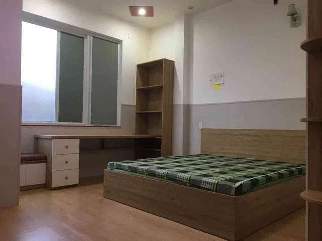 Bán Nhà riêng 75m2 có sẵn 75 m2 thổ cư giá 6.4 tỷ tại Đường Phùng Chí Kiên gần biển