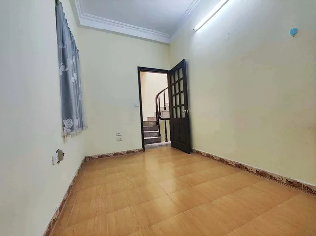 CHO THUÊ NHÀ NGÕ 343 PHỐ ĐỘI CẤN, BA ĐÌNH, GẦN PHỐ