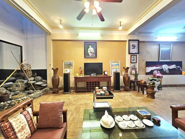 Bán nhà gấp Nguyễn Khoái ngõ thông ô tô vào nhà, dt 76m2, 4t, mt 5m, 12.9 tỷ.