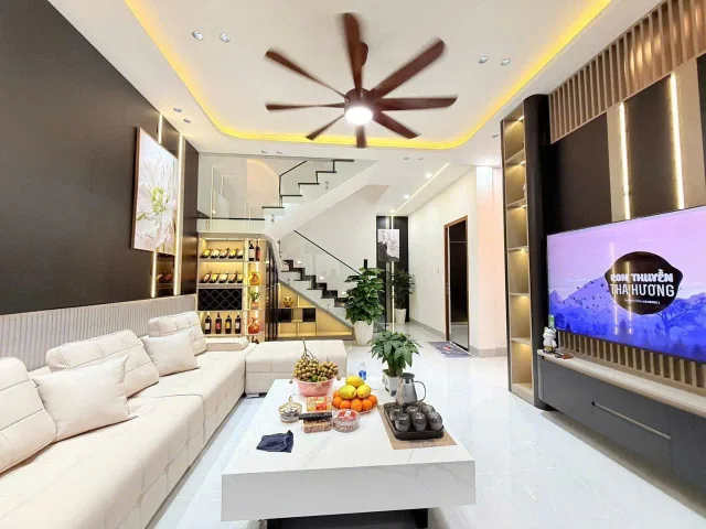 Bán nhà tôn đức thắng 📌📌📌Làm việc trực tiếp giá tốt !!!