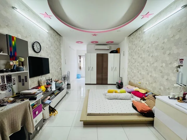 Bán Nhà gấp mặt tiền kinh doanh sầm uất giá chỉ 24 tỷ
