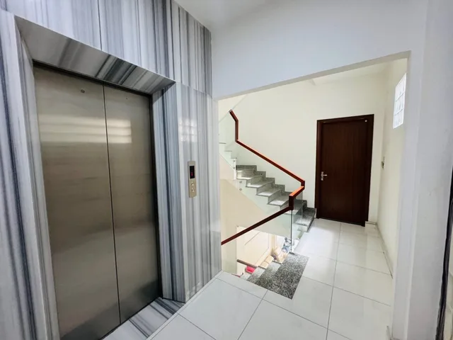 Bán Nhà gấp mặt tiền kinh doanh sầm uất giá chỉ 24 tỷ