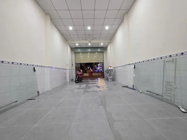 Mặt bằng kinh doanh 180m2 Trệt + Lầu Mặt Tiền Đường Linh Đông Quận Thủ Đức