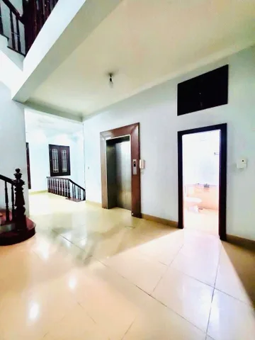 BÁN NHÀ MẶT PHỐ VĂN CAO – BA ĐÌNH – LÔ GÓC 2 MẶT TIỀN – THANG MÁY – 90M² – 6 TẦNG – 78 TỶ