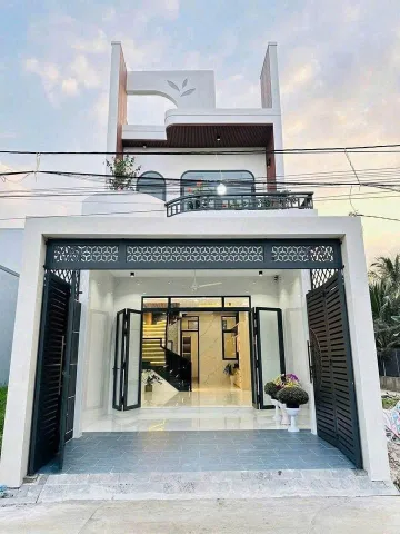 1ty650 Còn Bớt Lộc!! Cần Tiền Về Quê Bán Nhanh Căn Nhà Trệt Lầu Mới Xây Ngay Chợ