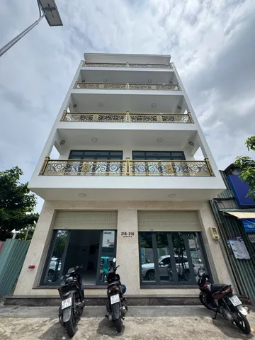200 Triệu! Cho thuê tòa nhà 626m2 sàn Nguyễn Gia Trí, Bình Thạnh - 5 Tầng