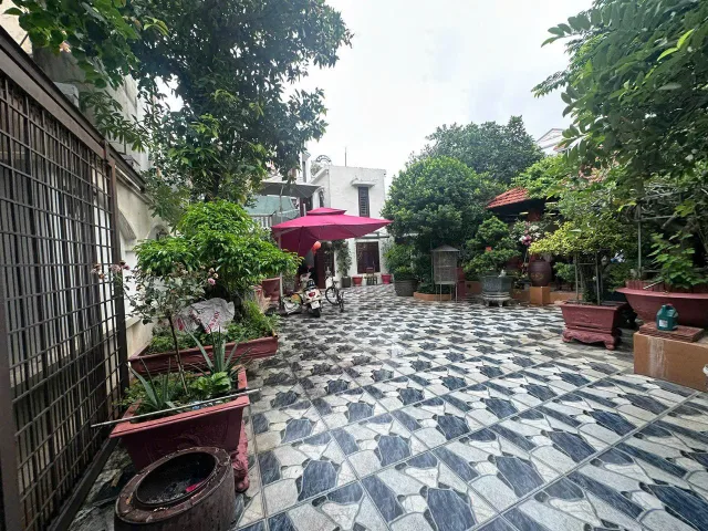 Bán Nhà riêng 285m2 có sẵn 285 m2 thổ cư giá 10.8 tỷ tại Đường Nguyễn Hữu Cầu Phường Ngọc Châu Thành phố Hải Dương Hải Dương