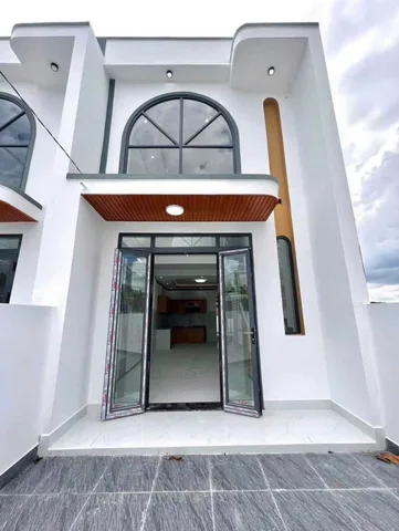 1 TỶ 630 – Nhà lầu gần UBND Phường Tân Triều, 80m2, 3 phòng ngủ tiện nghi