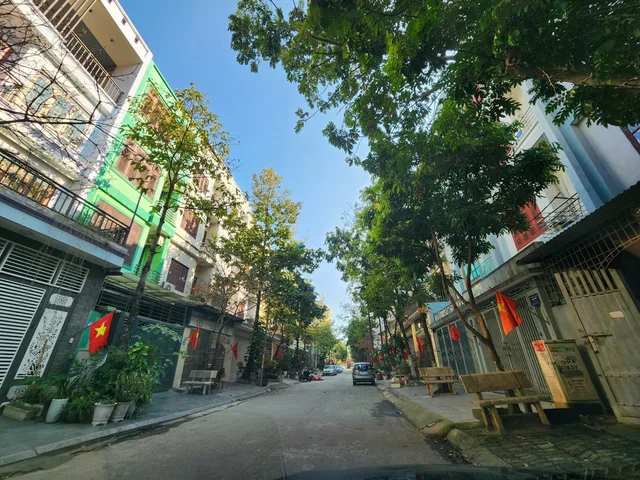 Bán Nhà 4 Tầng Mặt Hồ Xuân Hương KĐT An Huy, Vũ Ninh Mt 5m Dt 98m2 Giá 12.5 Tỷ lh e Điệp 0395777369