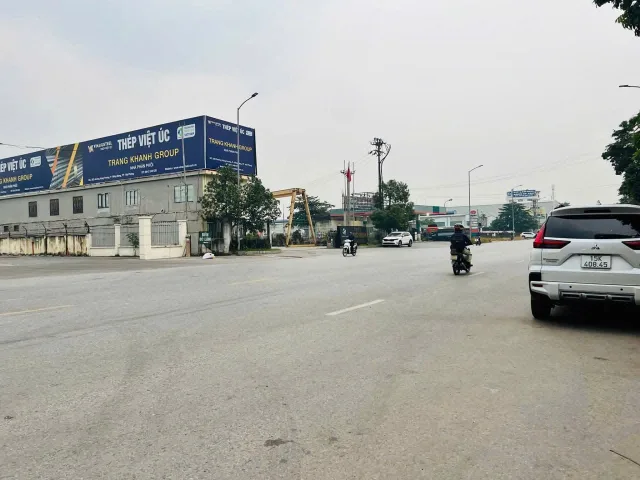 🔥 BÁN LÔ ĐẤT NGÕ 433 ĐƯỜNG 5 CŨ – HÙNG VƯƠNG, HỒNG BÀNG 51,4m² Giá: 1,8 tỷ
LH 0979087664