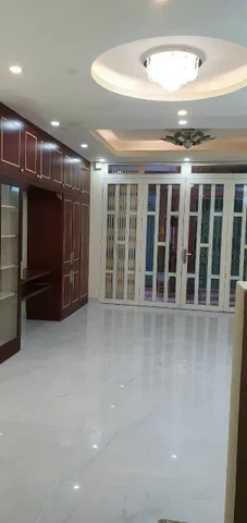 GIÁ TỐT: CHO THUÊ NHÀ 1 TRỆT 3 LẦU GẦN NGÃ TƯ 3/2 LÊ HỒNG PHONG, P.10, Q.10, HCM