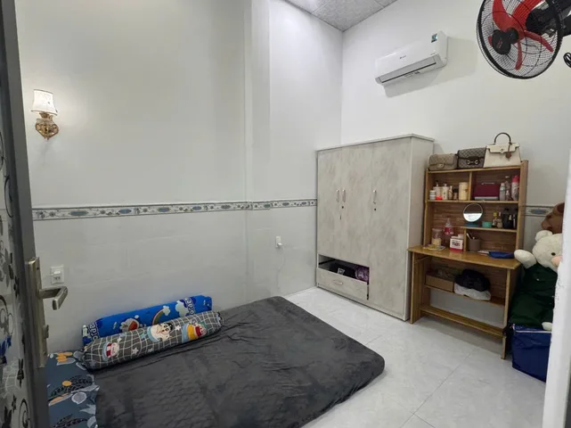 Nhà 2 tầng Hòn Đỏ Vĩnh Thọ __ đi ra biển Hòn Chồng: 100m. Dt 52.1m2. Giá 7.7ty