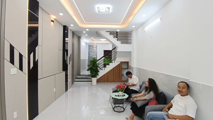 Nhà đẹp 56m², 3 tầng gần Lê Thúc Hoạch – Tân Phú, ô tô đậu cửa