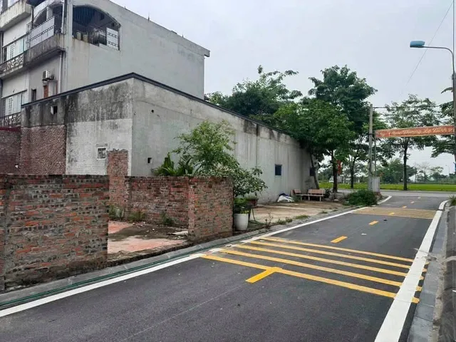 Bán đất đấu giá,70m2 giá ngộp bank,sát đường Nhật Tân- Nội Bài.
Khê Nữ,Phúc Thịnh(Nguyên Khê cũ),Hà Nội.
